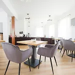 Ramzes -pokoje Z Balkonami,parking,rowery,blisko Do Plazy Bed & Breakfast