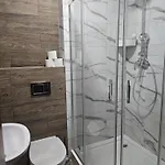 Bed & Breakfast Ramzes -pokoje Z Balkonami,parking,rowery,blisko Do Plazy 3*