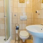 Ramzes Ustka -Pokoje Z Balkonami,Parking,Rowery,Blisko Do Plazy 3* Ustka