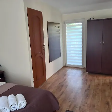 Ramzes-Pokoje Z Balkonami,Parking,Blisko Do Plazy Ustka Frühstückspension 3*