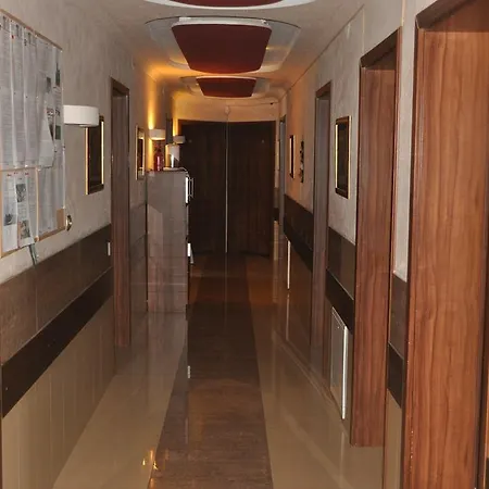 Bed & Breakfast Ramzes-pokoje Z Balkonami,parking,10min Od Plazy *