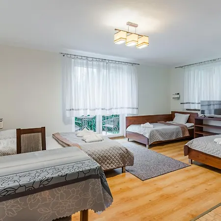 Ramzes Ustka -Pokoje Z Balkonami,Parking,Blisko Do Plazy 3*