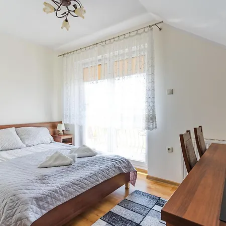 Ramzes Ustka -Pokoje Z Balkonami,Parking,Blisko Do Plazy 3* Устка