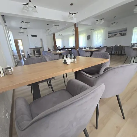 Bed & Breakfast Ramzes-pokoje Z Balkonami,parking,10min Od Plazy