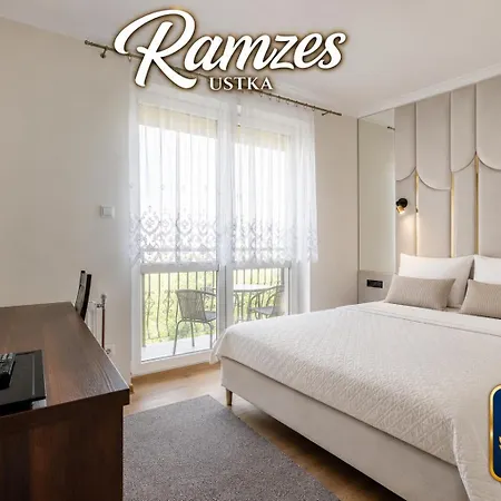 فندق مبيت وإفطار Ramzes -pokoje Z Balkonami, Parking Gratis ,rowery ,dobry Dojazd Do Plazy I Centrum