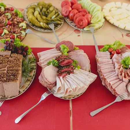 Ramzes-Pokoje Z Balkonami,Parking,Blisko Do Plazy Ustka 3*