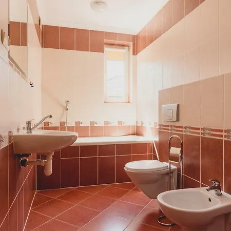 Ramzes-pokoje Z Balkonami,parking,blisko Do Plazy 3*