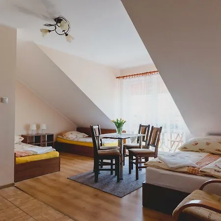 Ramzes-Pokoje Z Balkonami,Parking,Blisko Do Plazy Ustka 3*