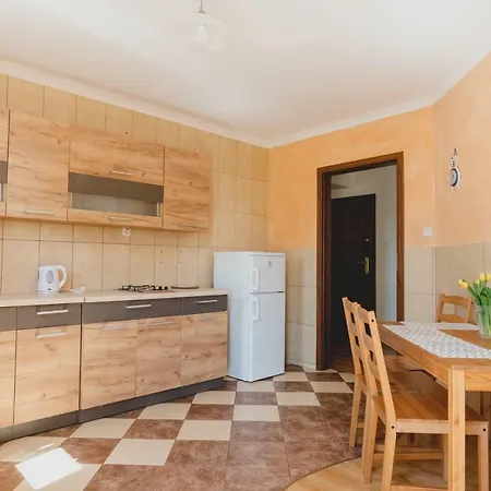 Ramzes-Pokoje Z Balkonami,Parking,Blisko Do Plazy Ustka Stolpmünde