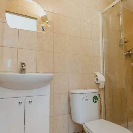 Ramzes-Pokoje Z Balkonami,Parking,Blisko Do Plazy Ustka Frühstückspension Stolpmünde