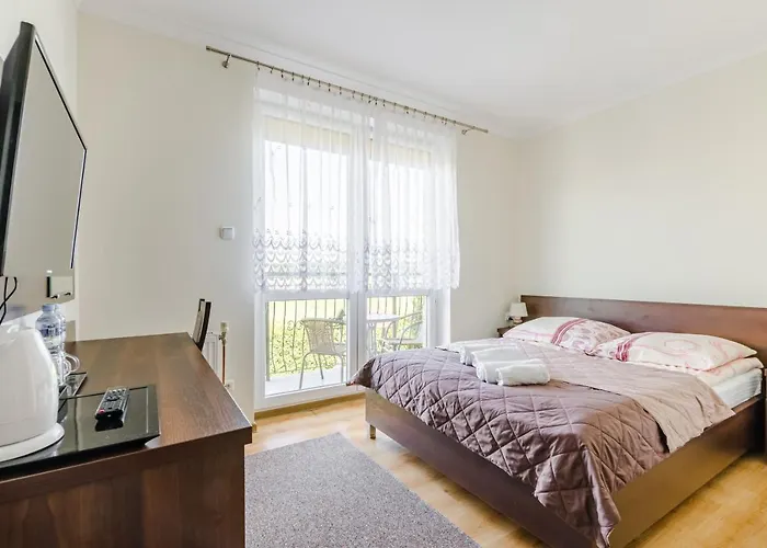 Ramzes Ustka -Pokoje Z Balkonami,Parking,Blisko Do Plazy