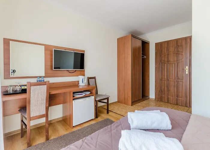 Ramzes Ustka -Pokoje Z Balkonami,Parking,Blisko Do Plazy 3* Устка