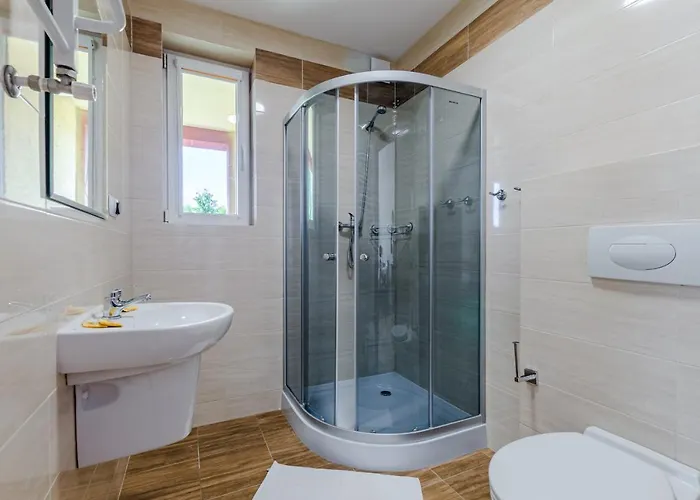 Ramzes Ustka -Pokoje Z Balkonami,Parking,Rowery,Blisko Do Plazy Bed and Breakfast