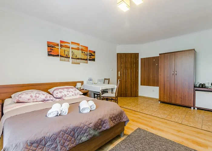 Ramzes-pokoje Z Balkonami,parking,blisko Do Plazy 3*