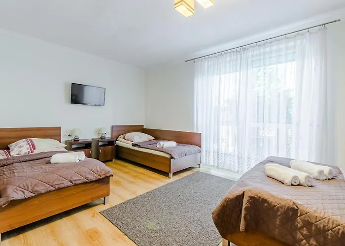 Ramzes Ustka -Pokoje Z Balkonami,Parking,Blisko Do Plazy 3* Устка