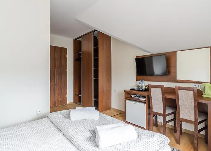 Bed and Breakfast Ramzes Ustka -Pokoje Z Balkonami,Parking,Rowery,Blisko Do Plazy