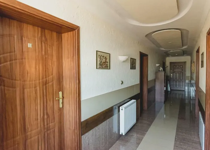 Ramzes Ustka -Pokoje Z Balkonami,Parking,Blisko Do Plazy