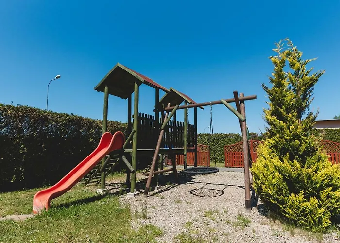 Ramzes Ustka -Pokoje Z Balkonami,Parking,Blisko Do Plazy