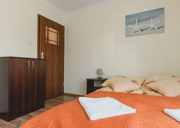 Bed and Breakfast Ramzes Ustka -Pokoje Z Balkonami,Parking,Rowery,Blisko Do Plazy 3*