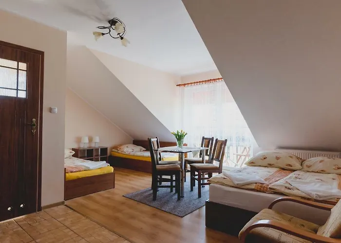 Ramzes Ustka -Pokoje Z Balkonami,Parking,Blisko Do Plazy 3*