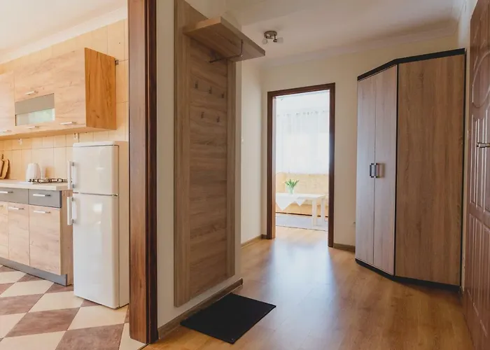 Ramzes Ustka -Pokoje Z Balkonami,Parking,Blisko Do Plazy 3*