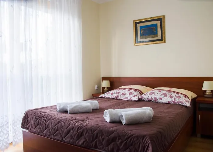 Ramzes Ustka -Pokoje Z Balkonami,Parking,Blisko Do Plazy 3*